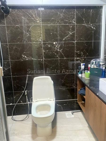 5 Room (5I) HDB for Sale in  126B Edgedale Plains - Image 3